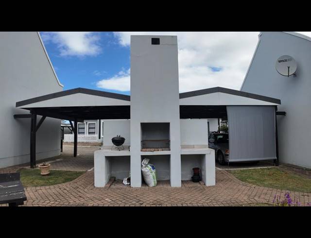 1 BEDROOM TOWNHOUSE FOR SALE IN BLUE MOUNTAIN VILLAGE